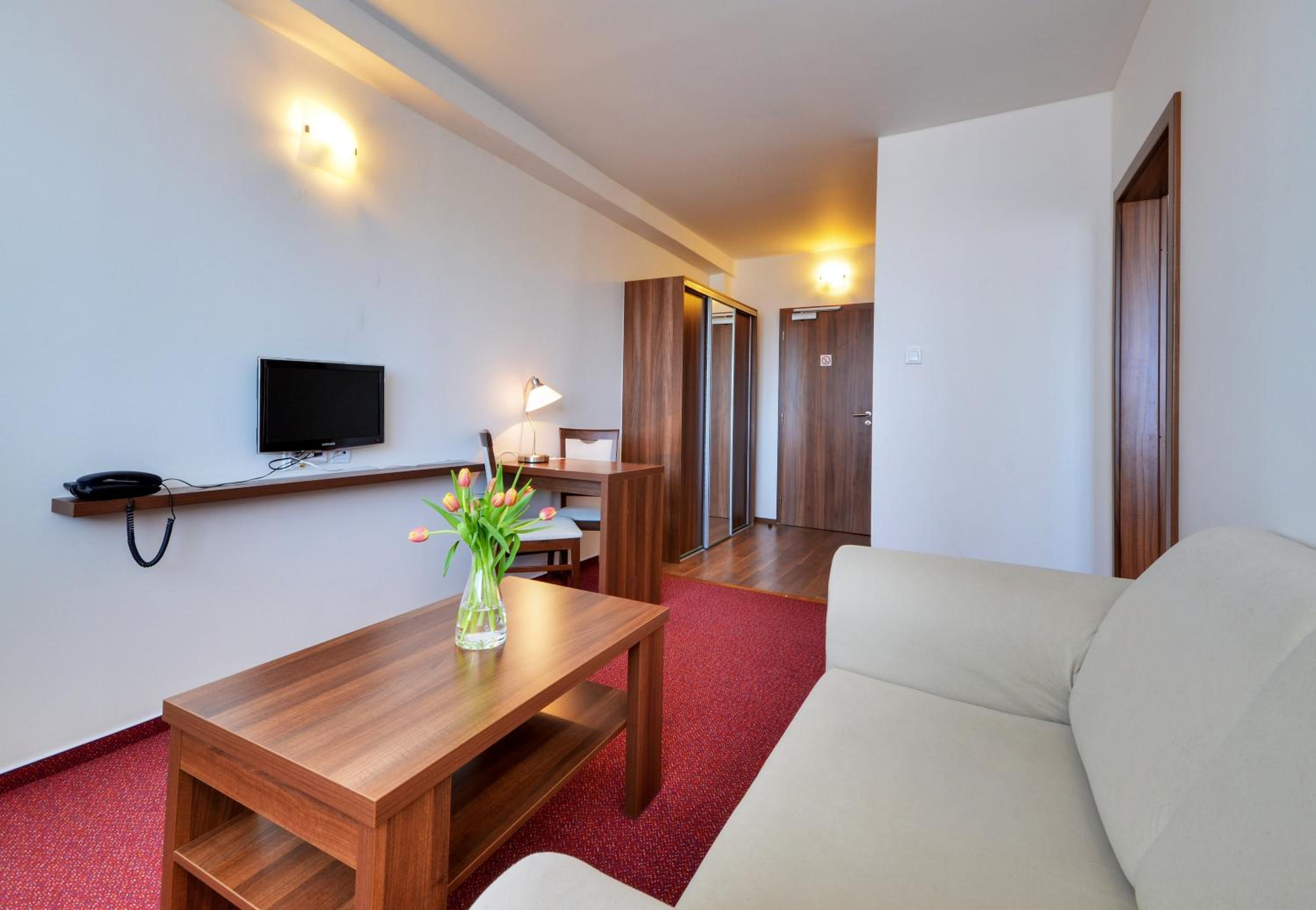 Klar Hotel 32/50