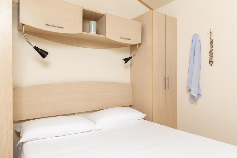 Comfort, Mobile Home, Double and Twin Beds