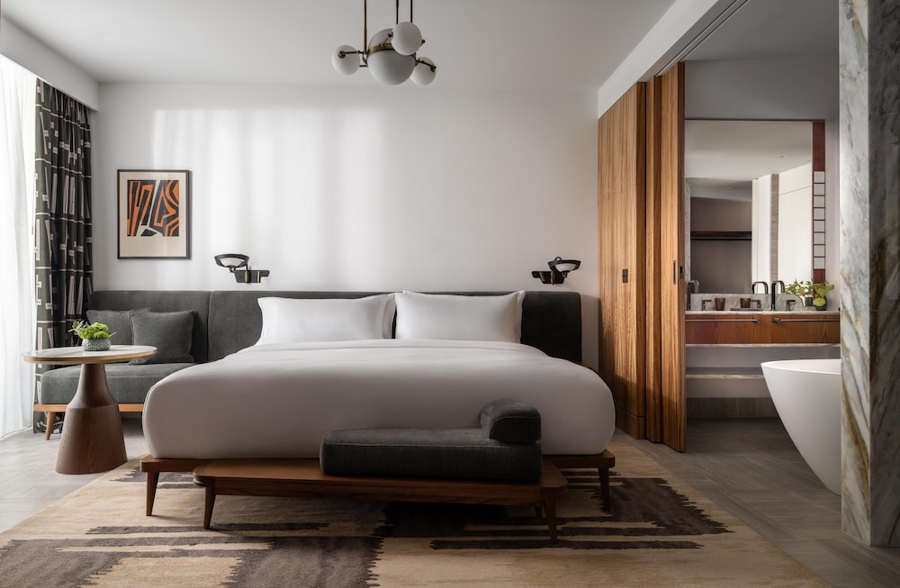 Premier, Suite, King Bed, Acropolis View, Balcony