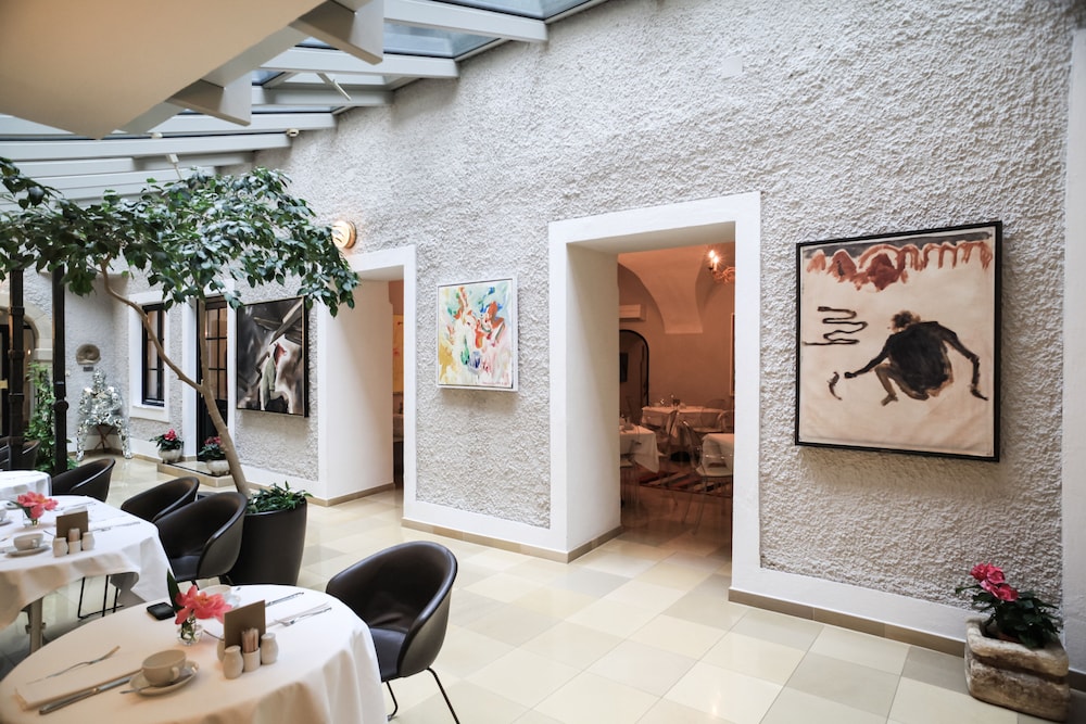 Schlossberghotel - Das Kunsthotel 10/64