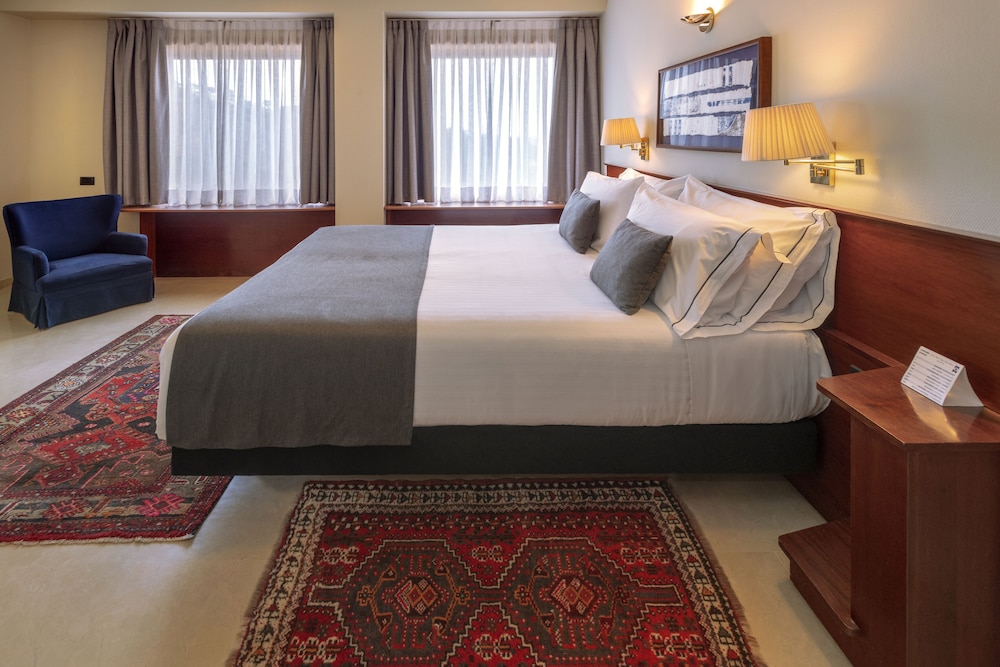 Gran Hotel Rey Don Jaime 25/70