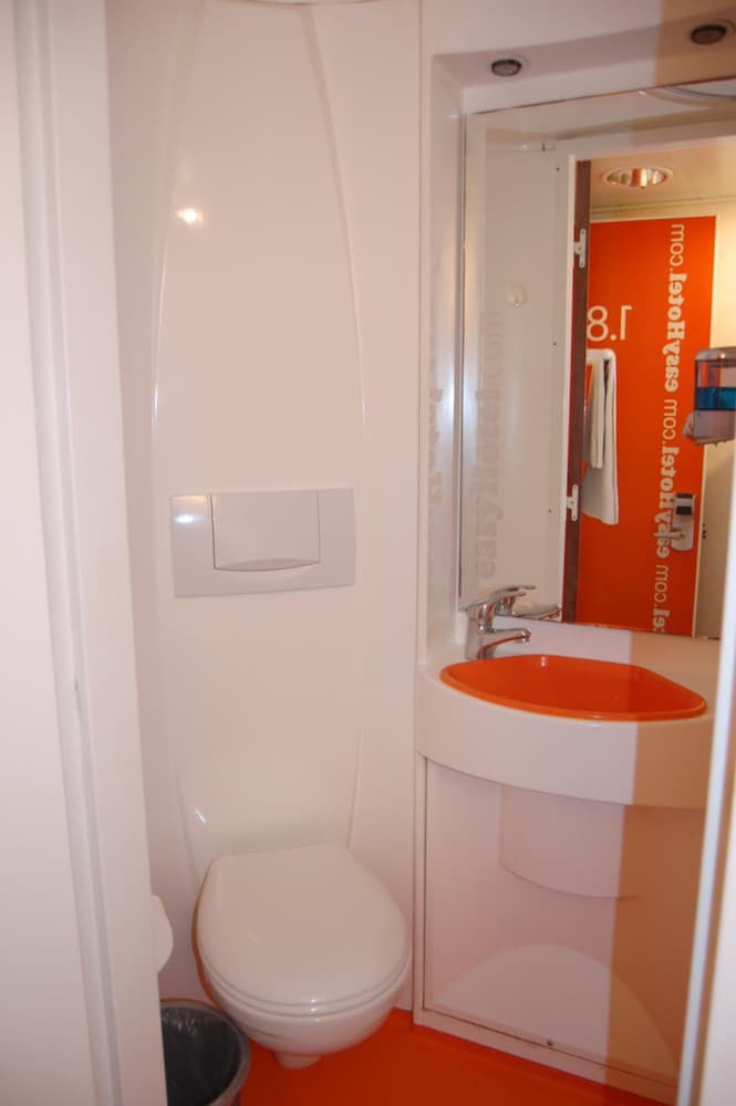 Easyhotel South Kensington 12/31