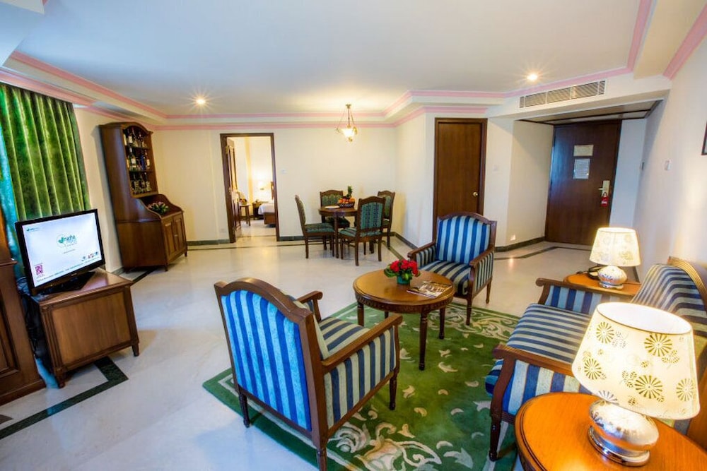 RADHA REGENT 22/59