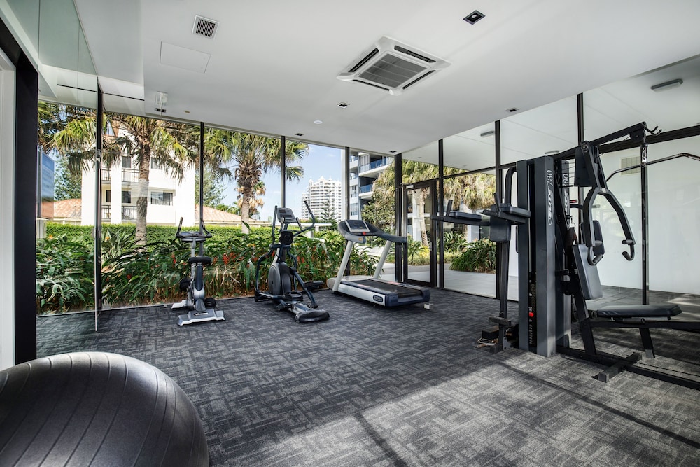 Ultra Broadbeach 35/72