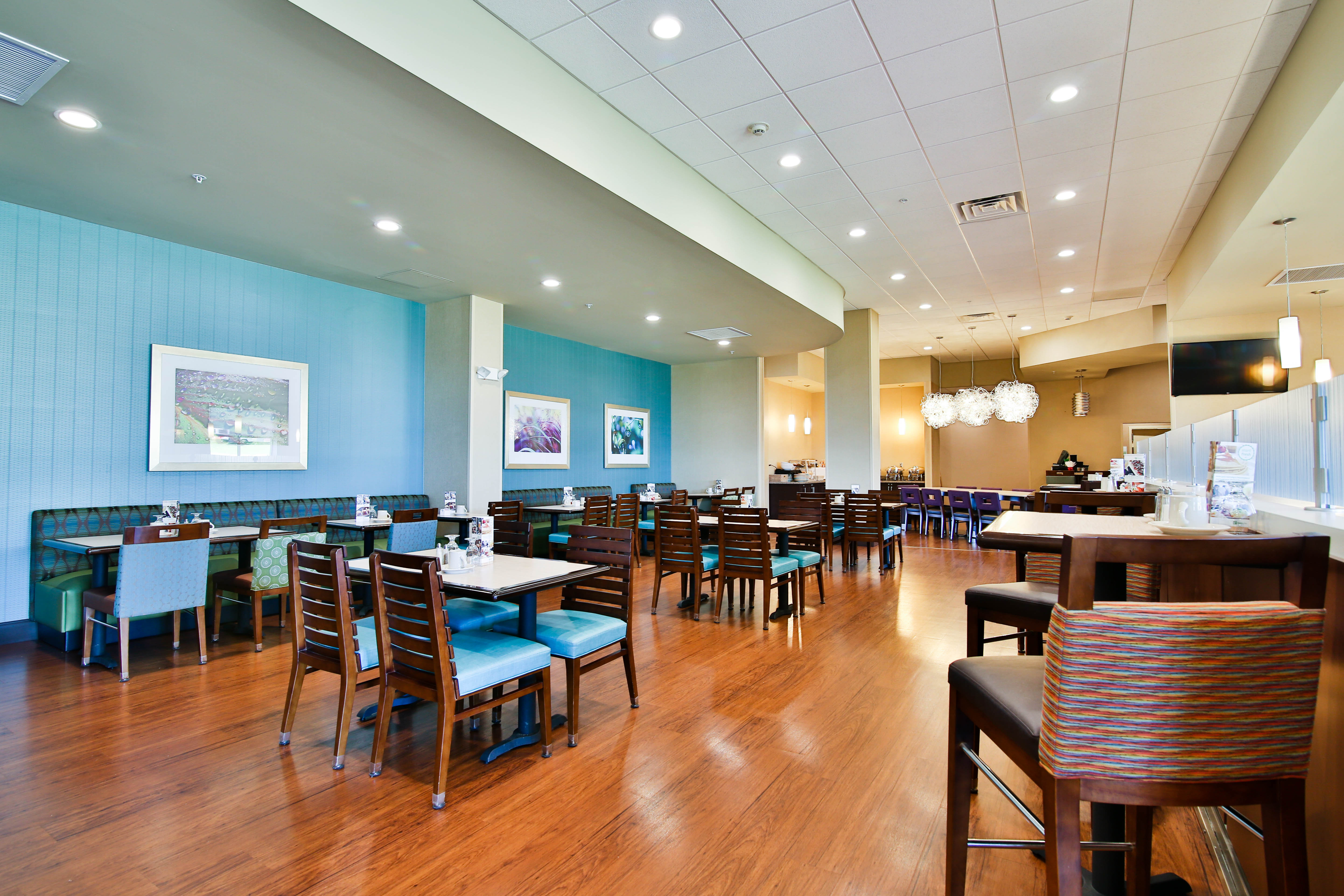 Holiday Inn Bismarck 55/70