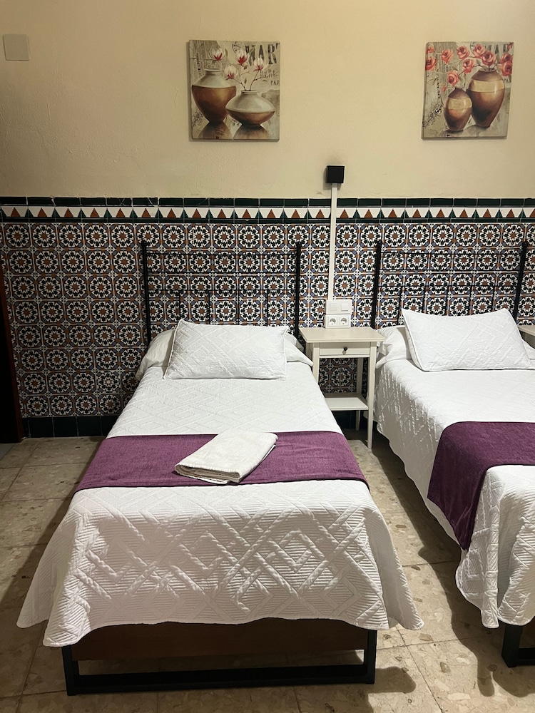 Room, Triple, 3 Beds, Private Bathroom, Ground Floor