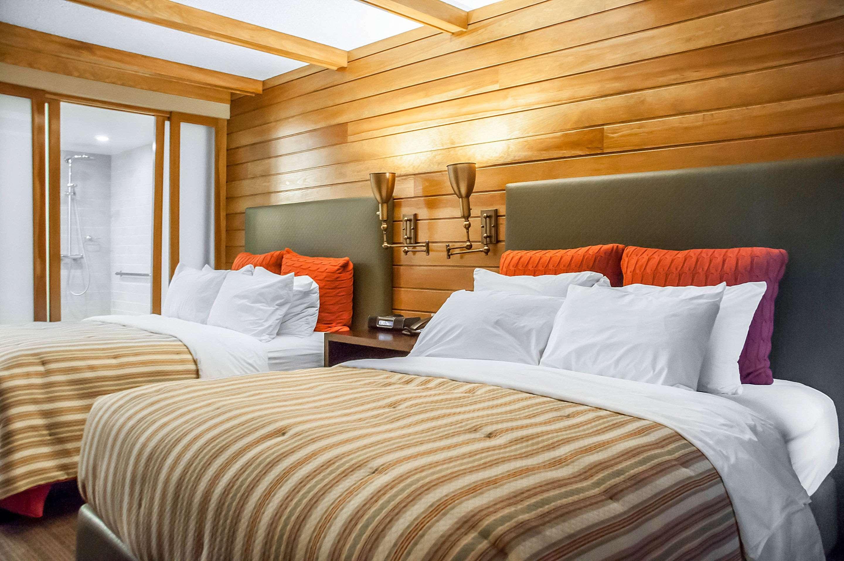UPGRADE, SUITE, 2 QUEEN BEDS