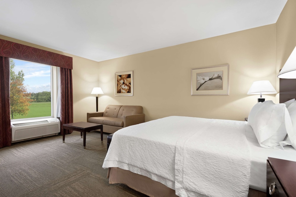 Hampton Inn Suites Brunswick 17/45