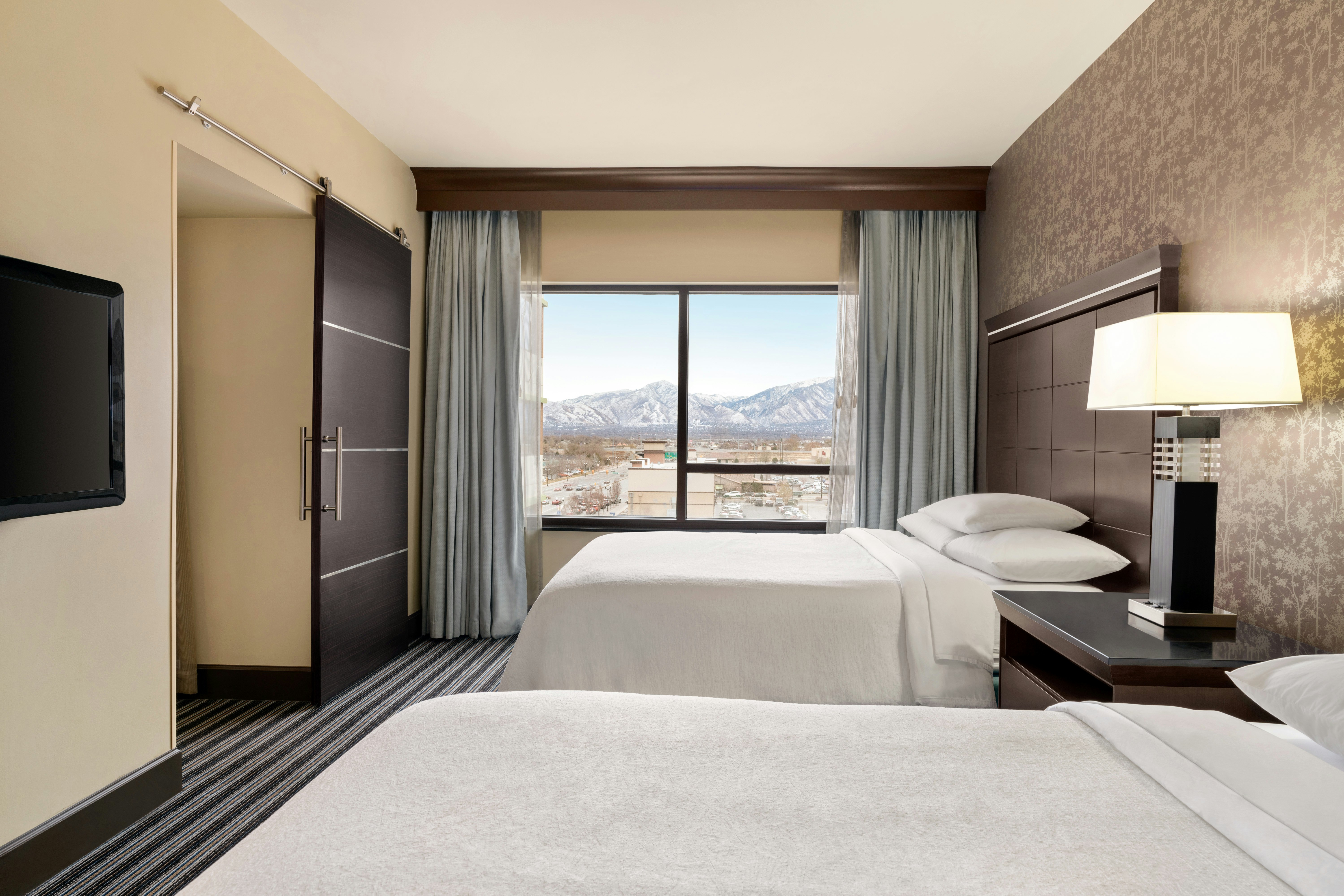 Embassy Suites by Hilton Salt Lake West Valley City 20/80