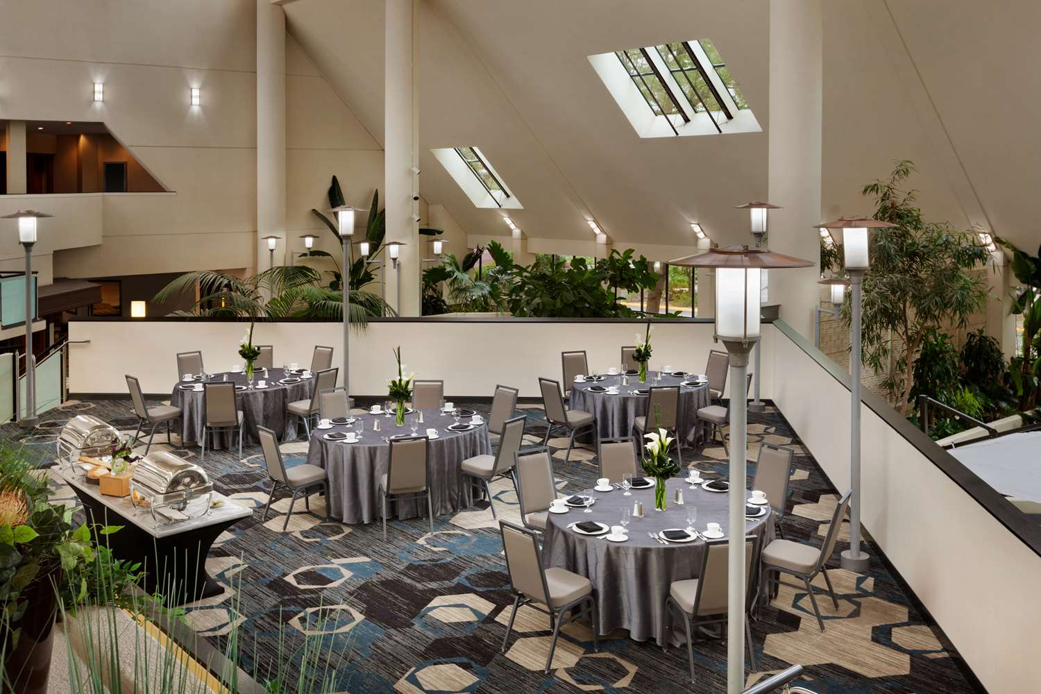 restaurant cafeteria