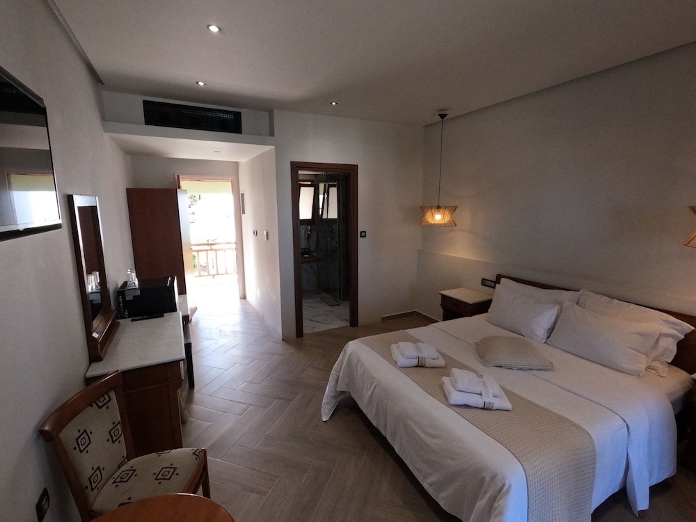 Deluxe, King Bed