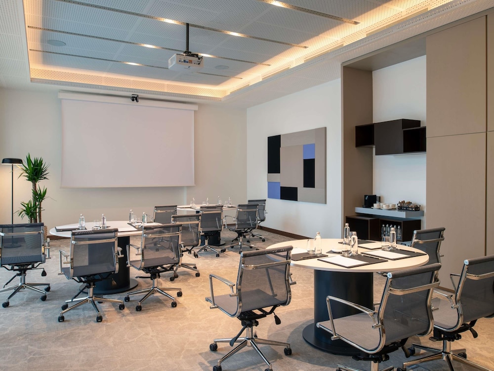 Novotel Riyadh Sahafa 49/58
