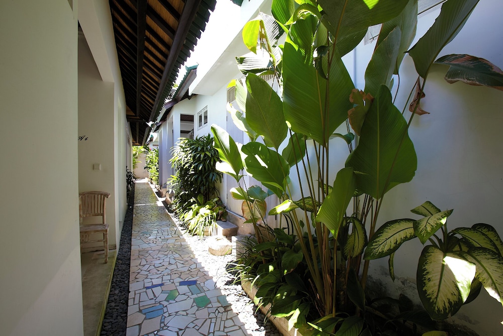 Artemis Villa And Hotel 41/46