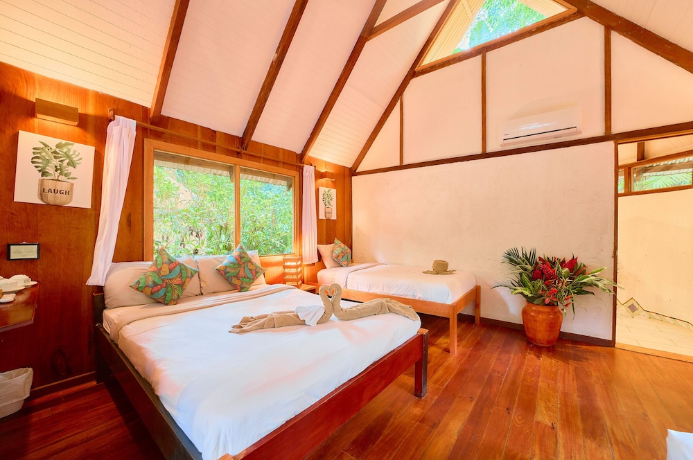 Shawanda Lodge 12/50