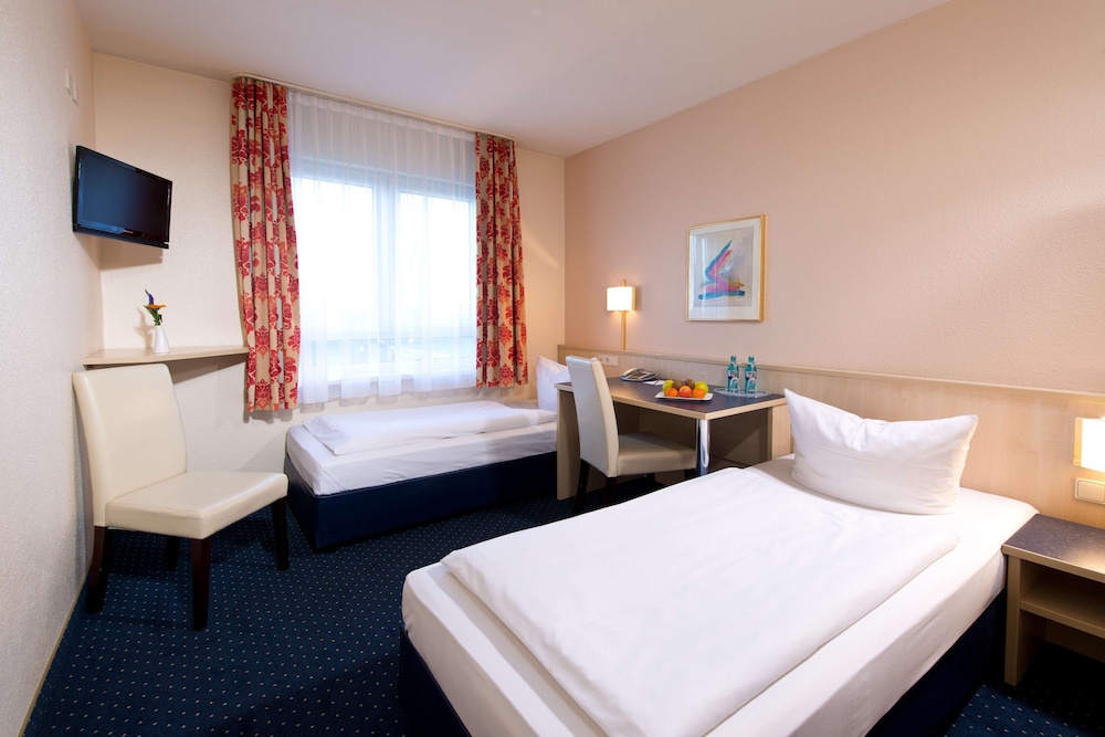 BUSINESS, TWIN BEDS