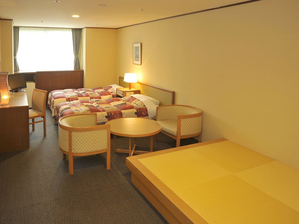 Niseko Kombuonsen Hotel Kanronomori 64/74