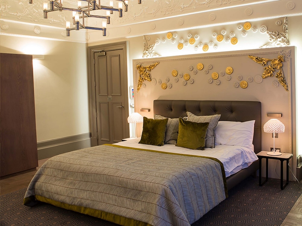 Lynnhurst Hotel 6/51