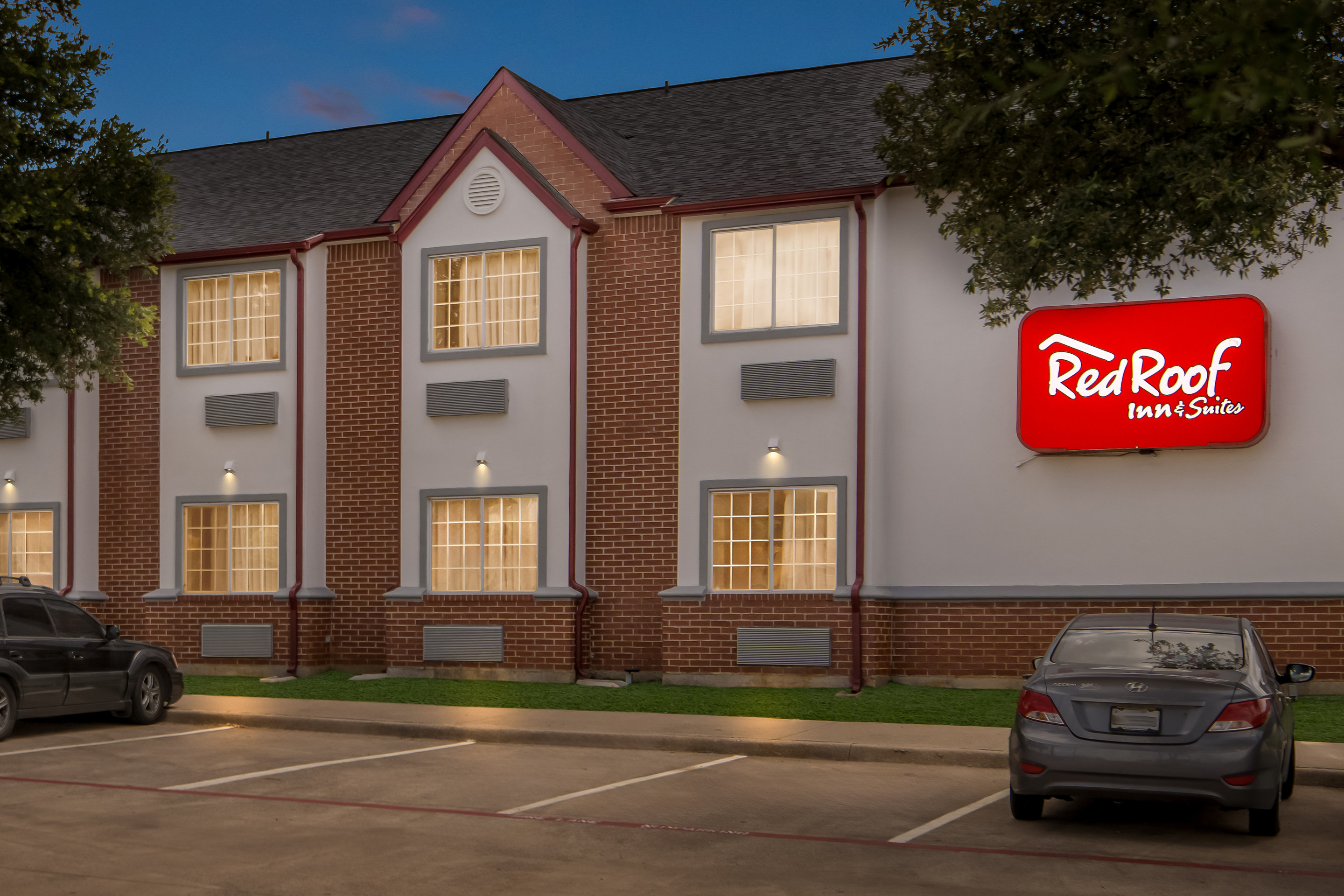 Regency Inn & Suites DFW 4/36