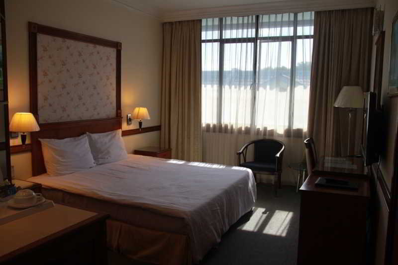 GRAND CITY HOTEL 10/16