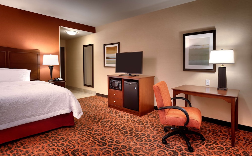 Hampton Inn Omaha/West Dodge Road (Old Mill) 14/50