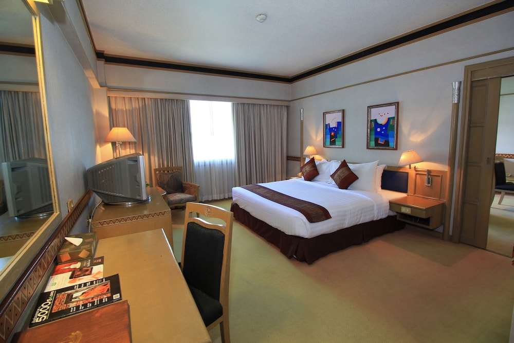 Chiangmai Hill 2000 Hotel 24/69