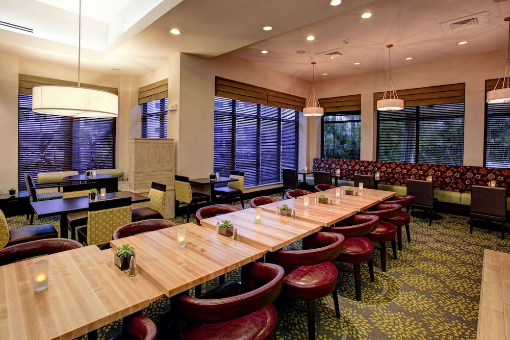 Hilton Garden Inn West Palm Beach Airport 50/54