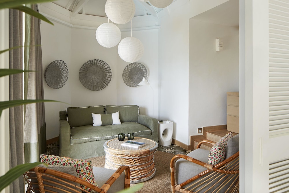 LUX Grand Gaube Resort and Villa 61/80