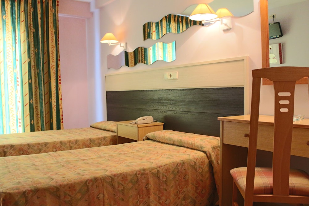 Hotel Santa Faz - Adults Only 8/22