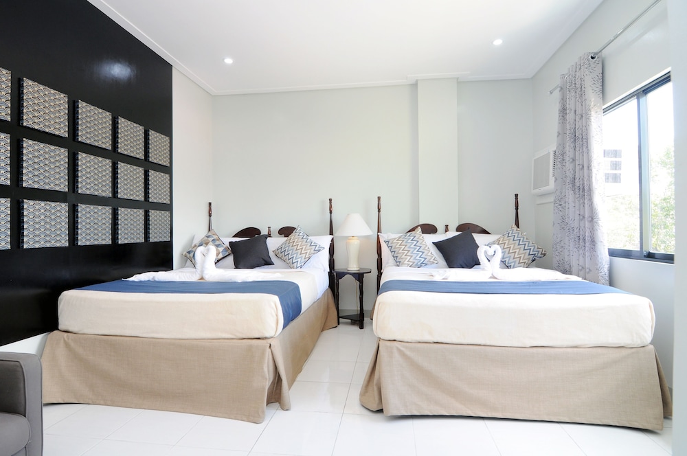 717 Cesar Place Hotel 27/45