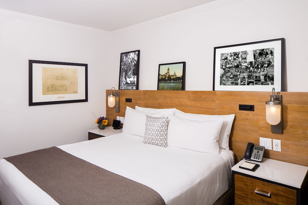 STANDARD, KING BED