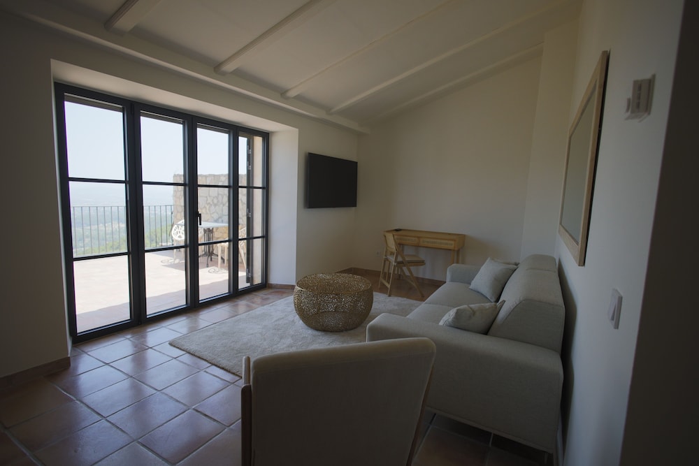 LA POSADA DEL MARQUES 33/50