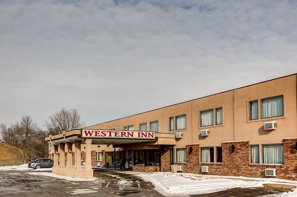 Western Inn 2/29