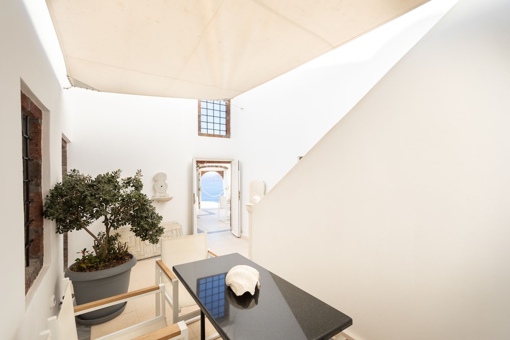 The Tsitouras Collection Hotel 45/50