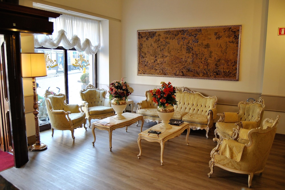 Mokinba Hotel King 48/69