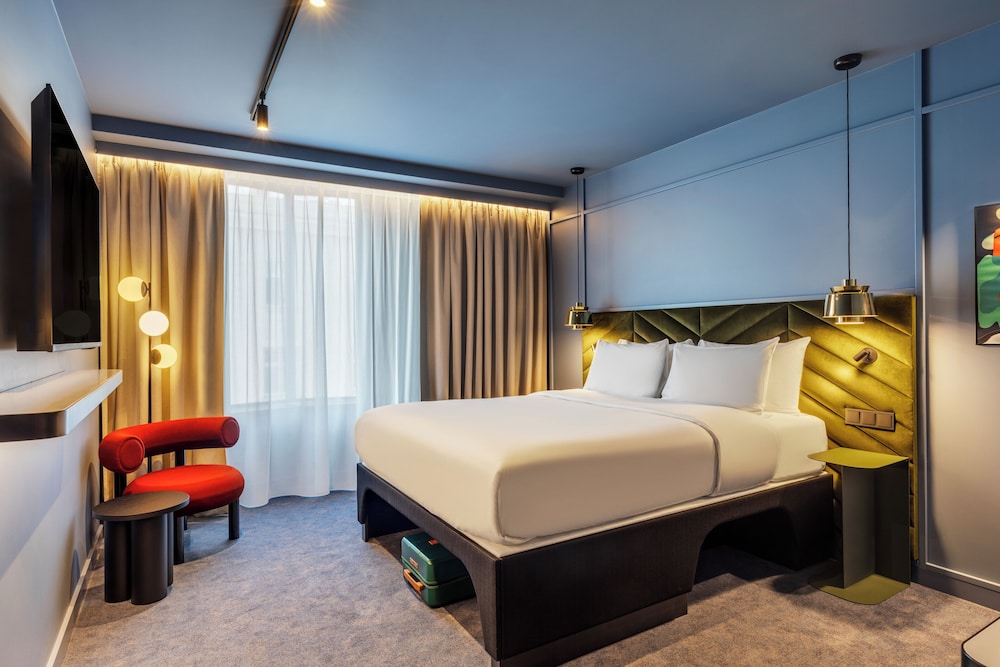 TRIBE EXTRA, QUEEN BED
