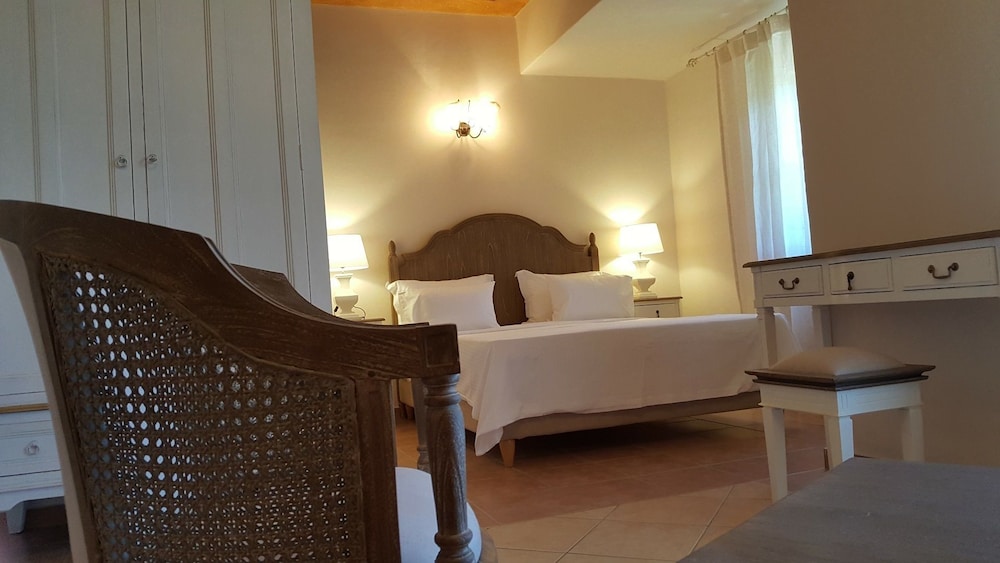 Liotrivi Historical Mansion & Boutique Hotel 10/71
