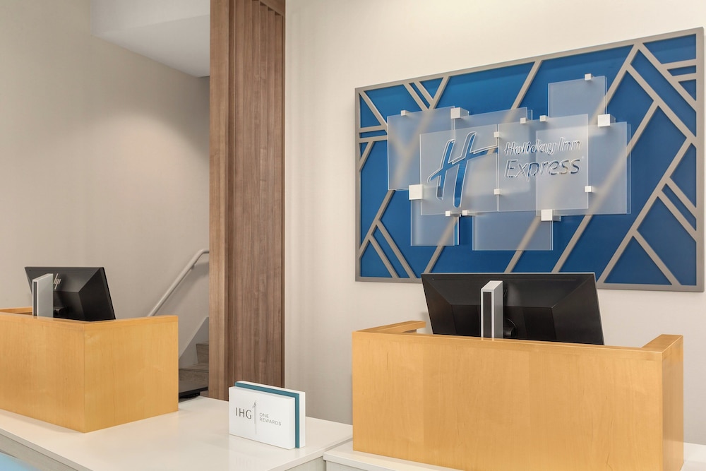 Holiday Inn Express Vancouver Airport Richmond 10/48
