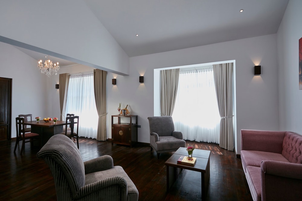 Galway Heights Hotel 24/47
