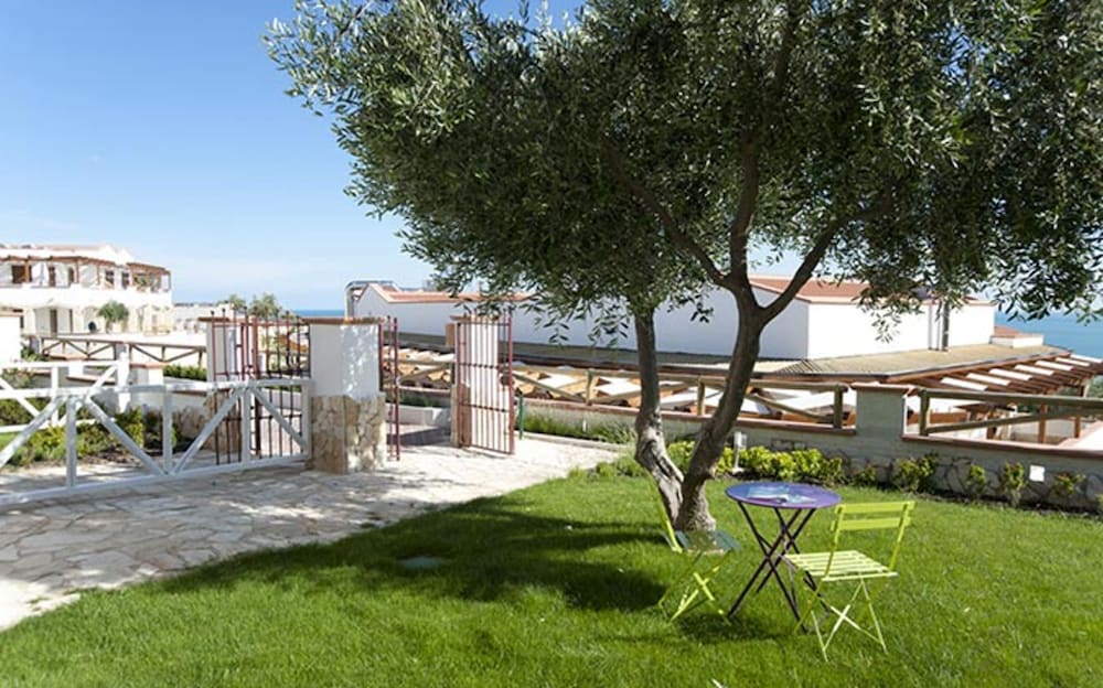 Hotel Residence Il Porto in MATTINATA