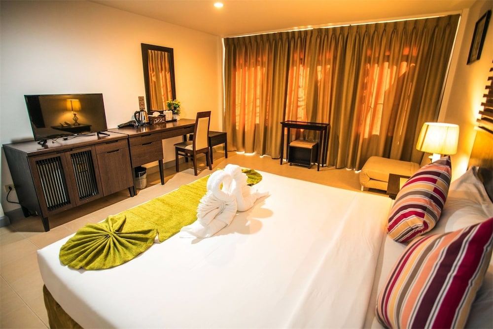 Patong Sino House 20/70