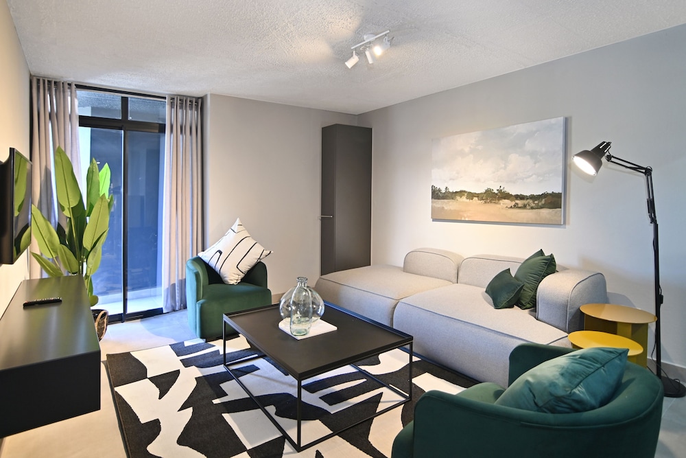 The Circa Aparthotel by Totalstay 40/45