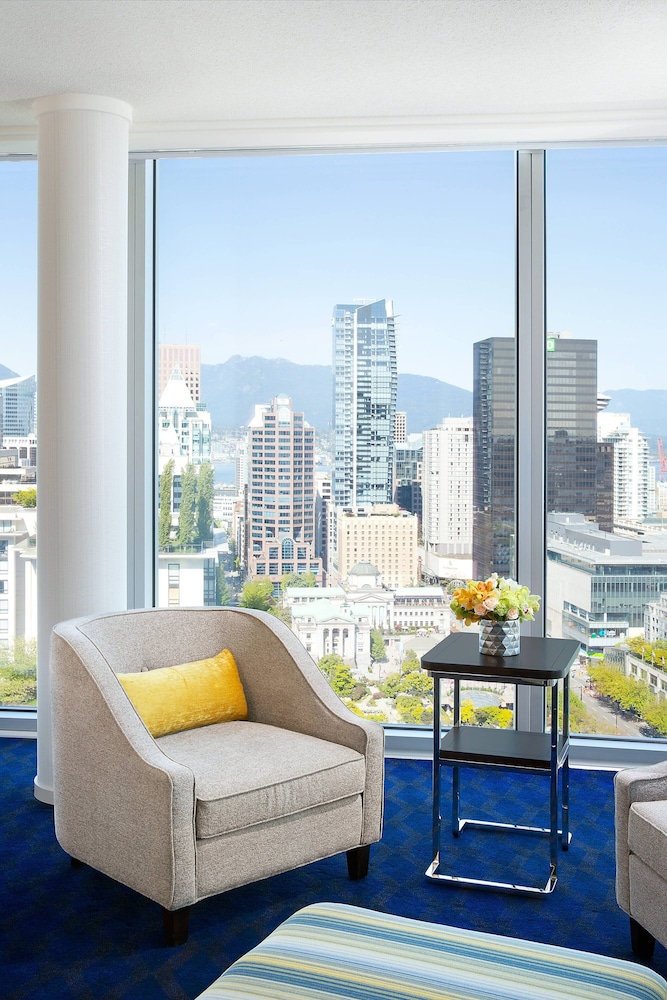Sheraton Vancouver Wall Centre 28/34