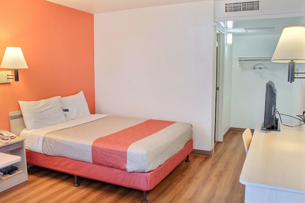 Motel6 Atascadero, CA 11/42