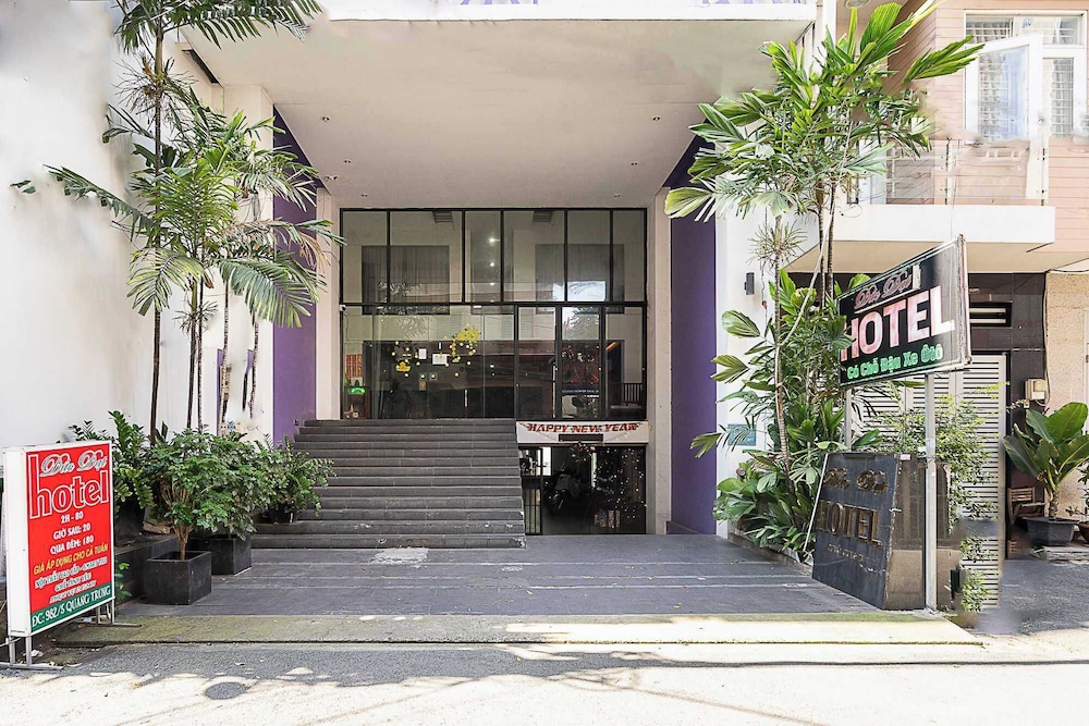 Collection O Duc Dat Hotel - Go Vap District 21/23