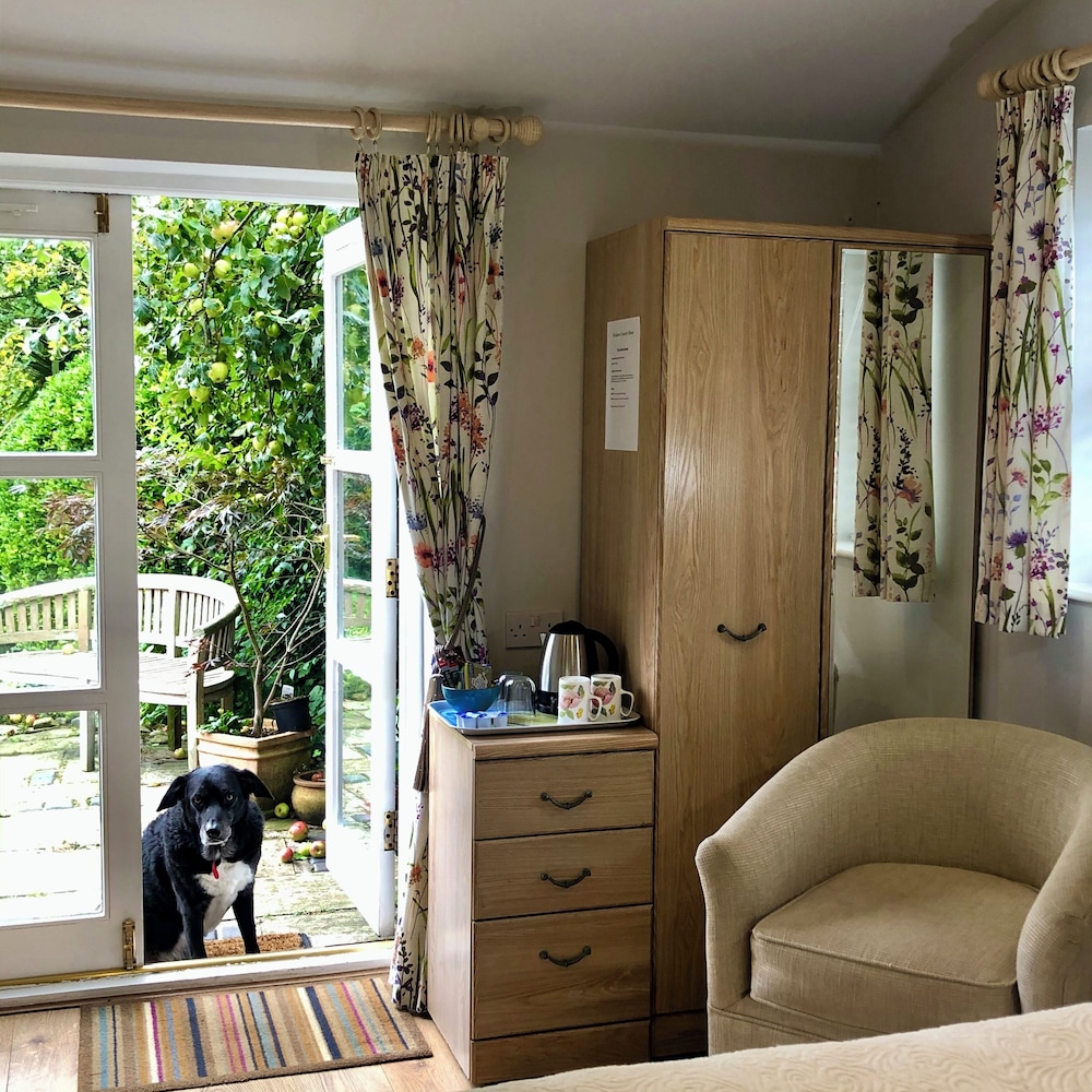 Pickmere Country Guest House 4/50