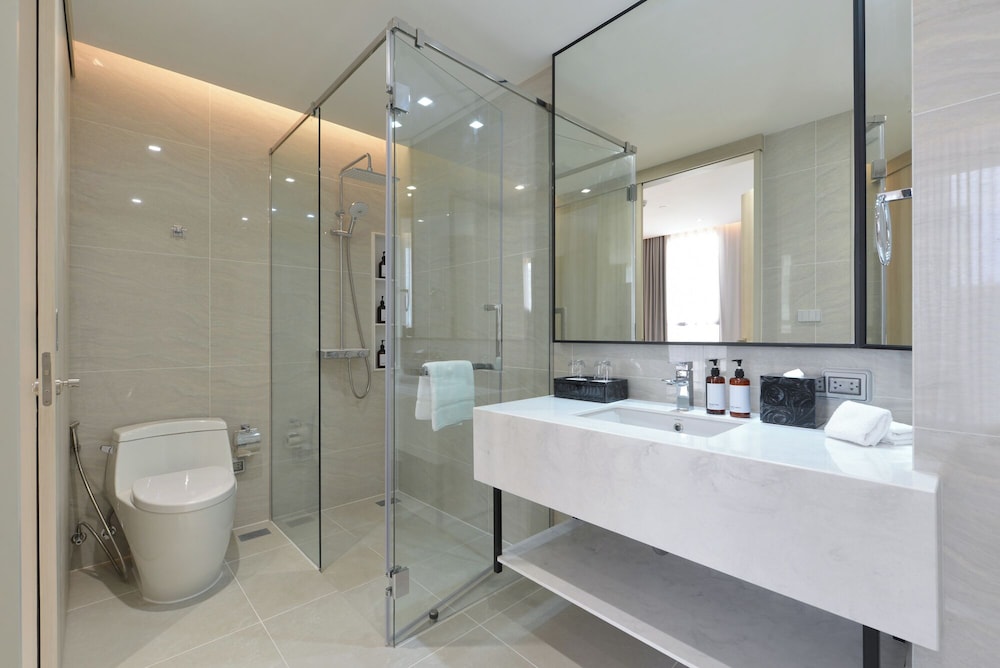 GM Estate Hotel and Executive Apartments 84/85