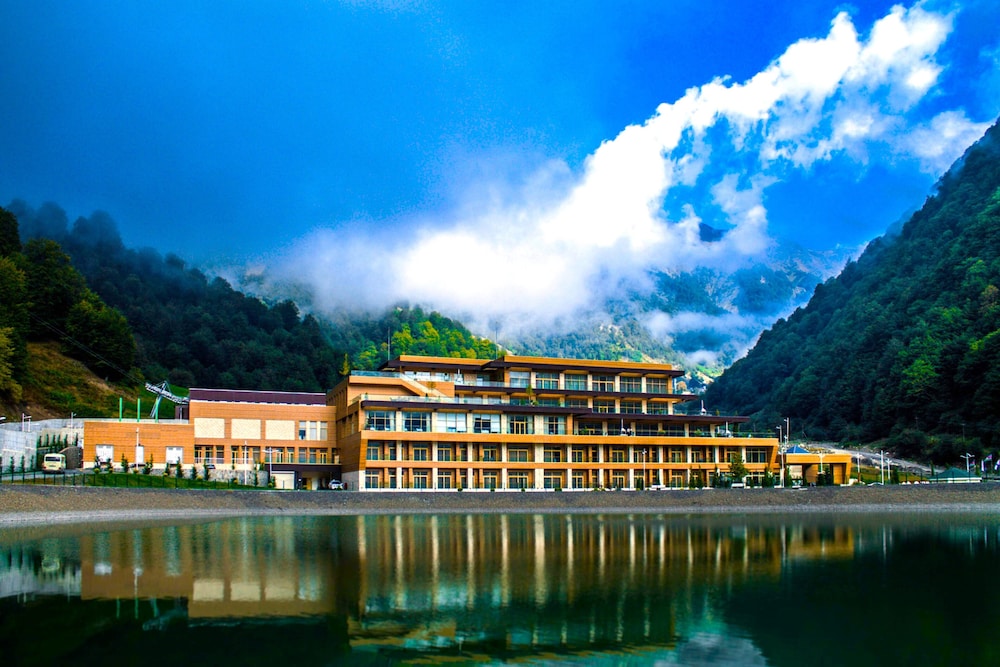 Qafqaz Tufandag Mountain Hotel 43/49