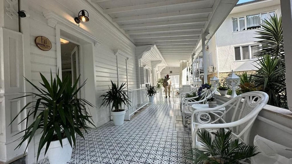 White Palace Otel 32/50