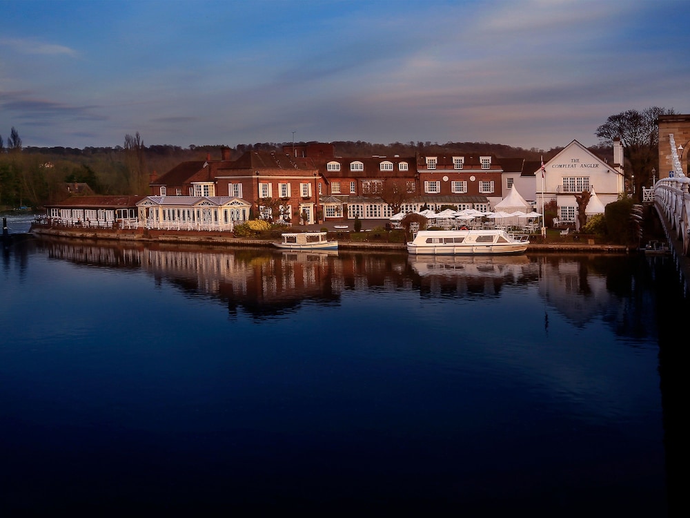 Macdonald Compleat Angler in MARLOW