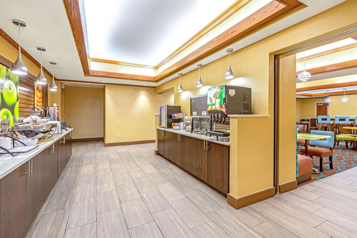 La Quinta Inn & Suites by Wyndham Midwest City - Tinker AFB 3/14